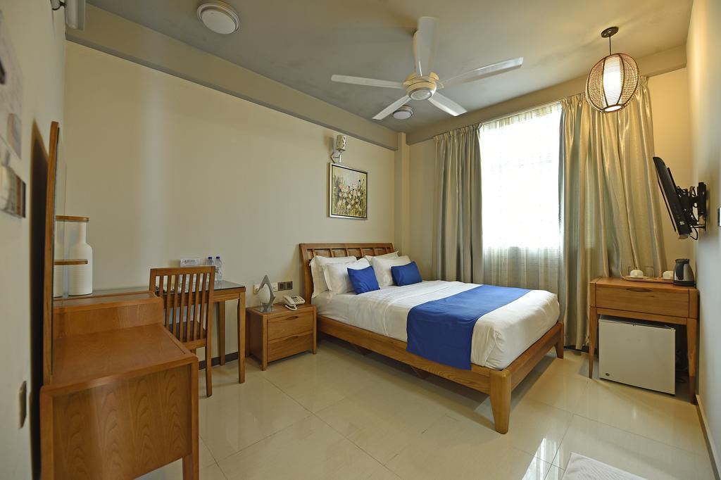 Airport Comfort Inn Premium Hulhumale Exterior photo
