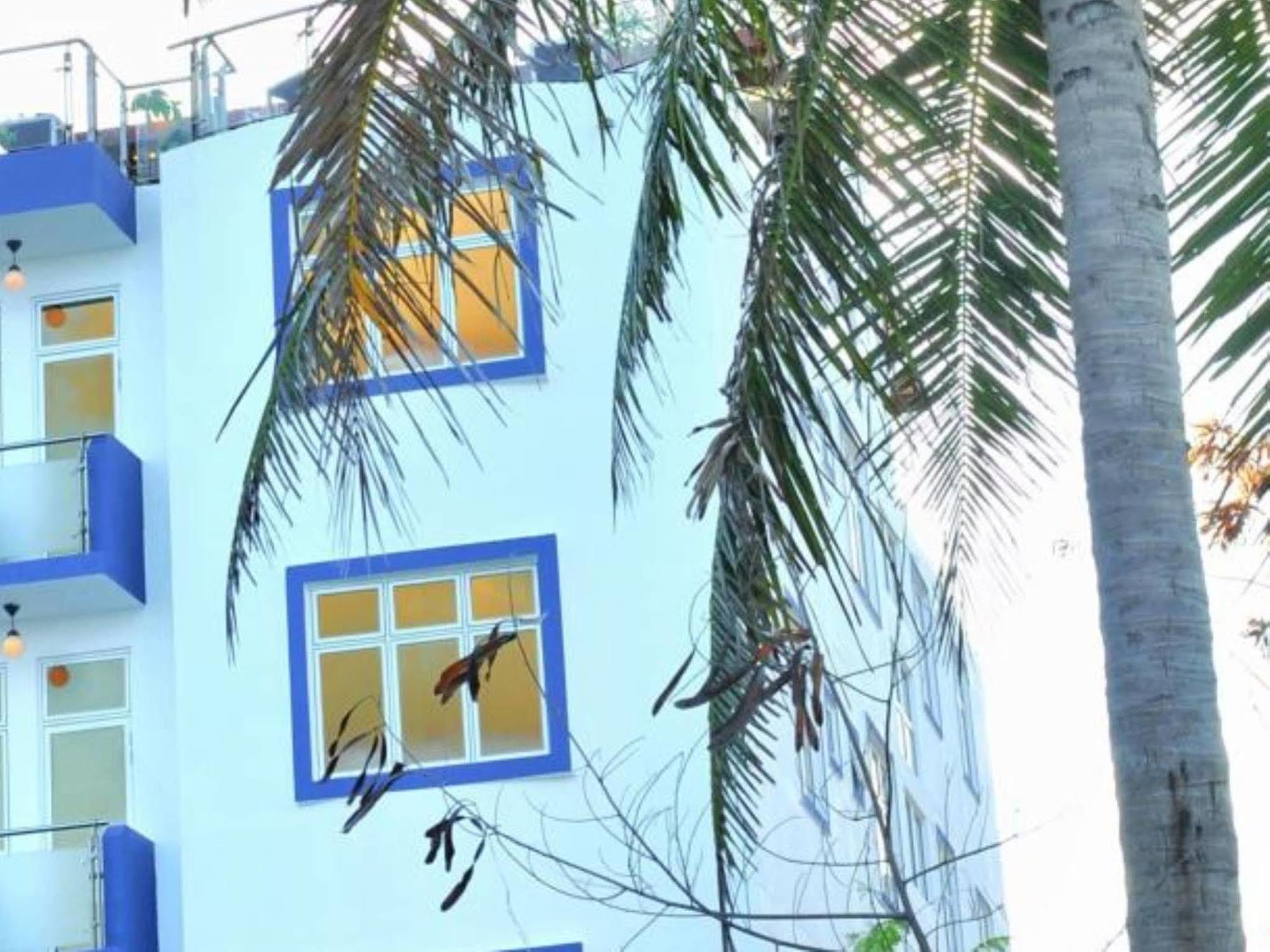Airport Comfort Inn Premium Hulhumale Exterior photo